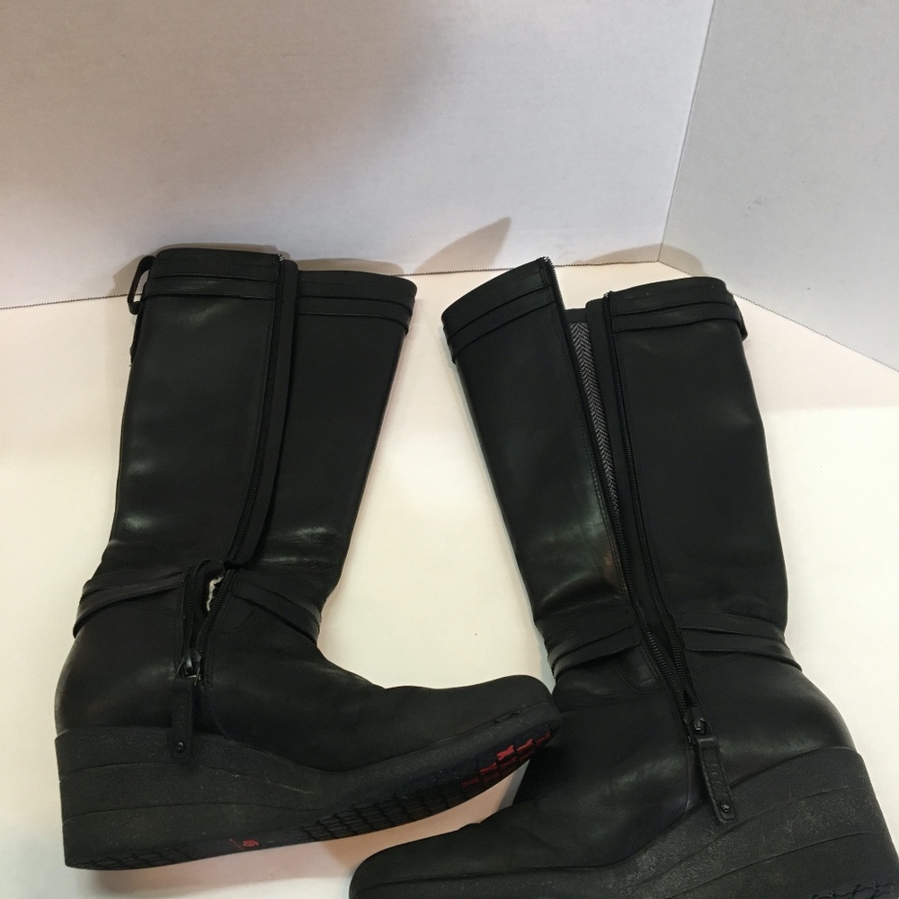 Womens 9 US UGG Tall Boots 1003362 Zip up Leather